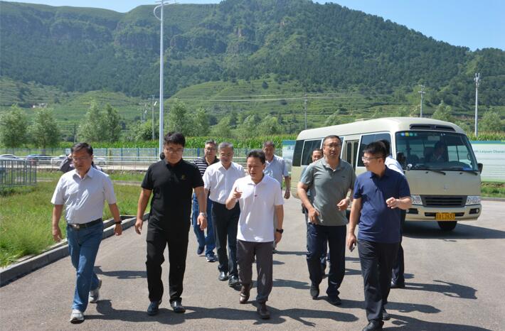 航天科技集團(tuán)黨組成員、副總經(jīng)理鄧紅兵到定點(diǎn)幫扶淶源縣檢查推進(jìn)幫扶工作 